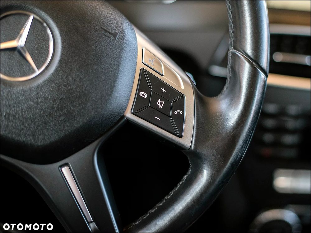Mercedes-Benz Klasa C 180 (BlueEFFICIENCY) Elegance - 19