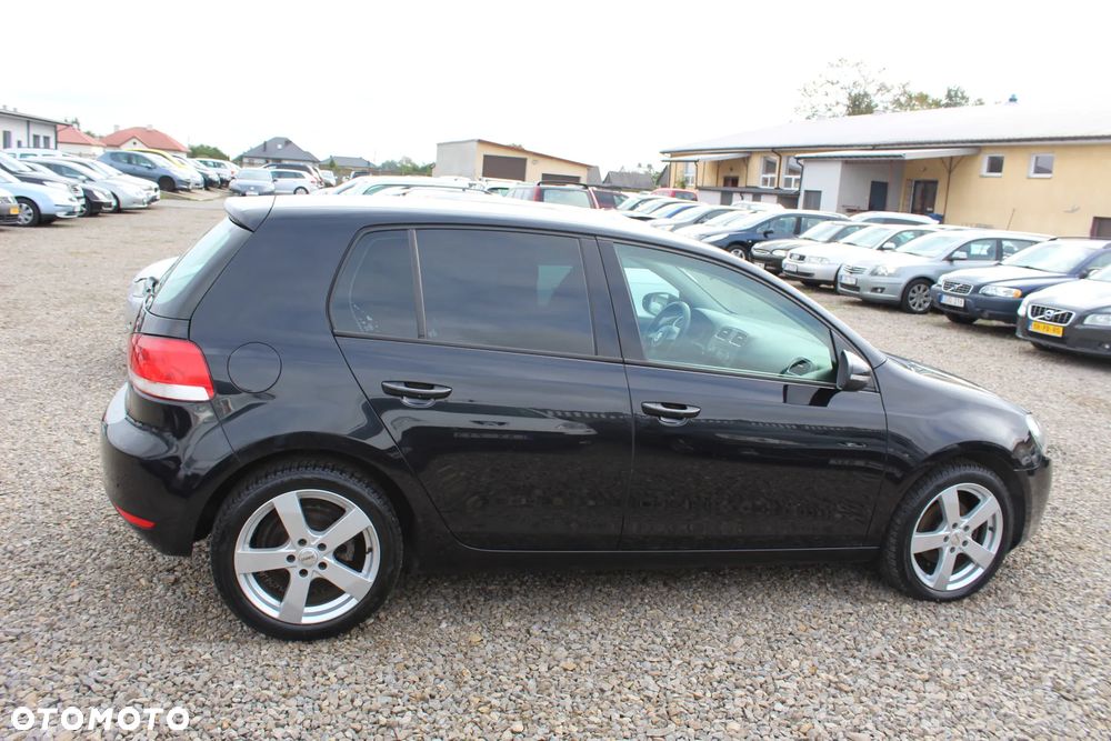 Volkswagen Golf - 11