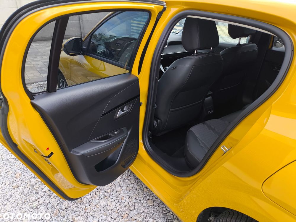 Peugeot 208 - 21