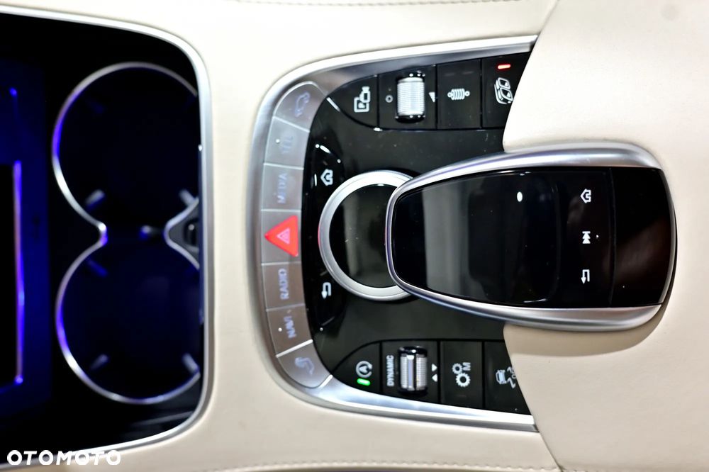 Mercedes-Benz Klasa S AMG 63 4-Matic+ 9G-TRONIC - 26