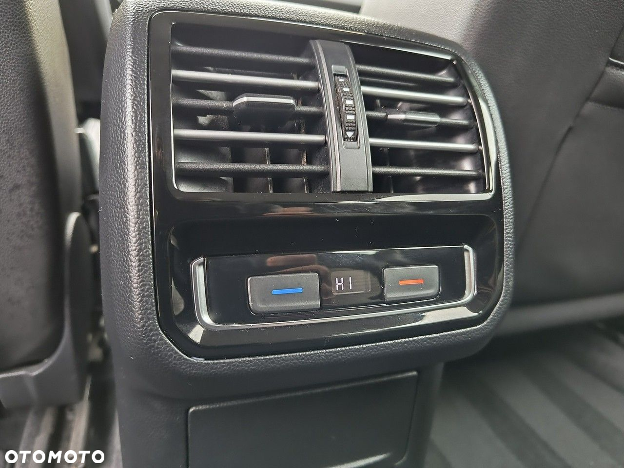 Volkswagen Passat Variant 2.0 TDI (BlueMotion Technology) Comfortline - 13
