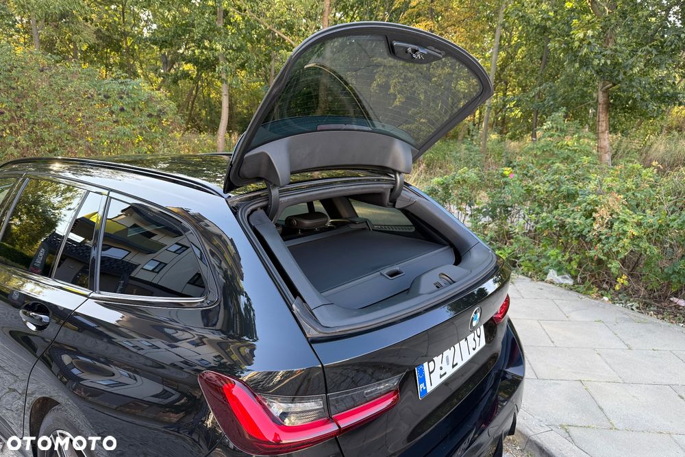 BMW Seria 3 320d xDrive M Sport sport - 32