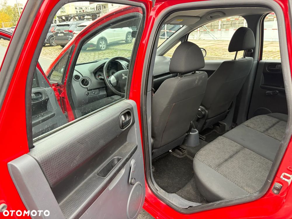 Mitsubishi Colt - 9