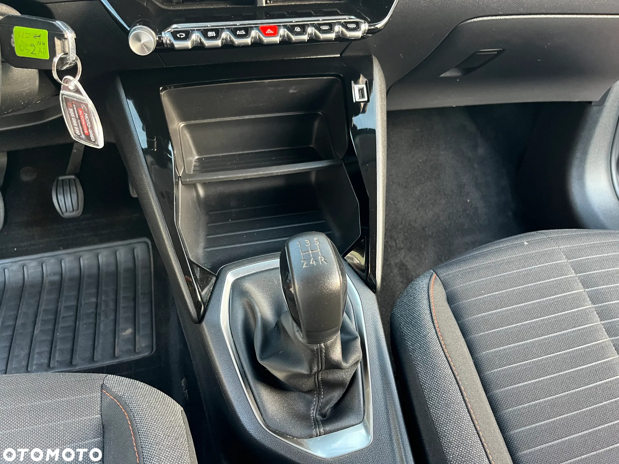 Peugeot 208 1.2 PureTech Active S&S - 13