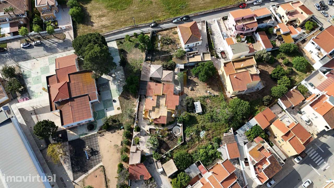 Pêra - Terreno Urbano com 645 m2 - Localização Central - Grande imagem: 5/24