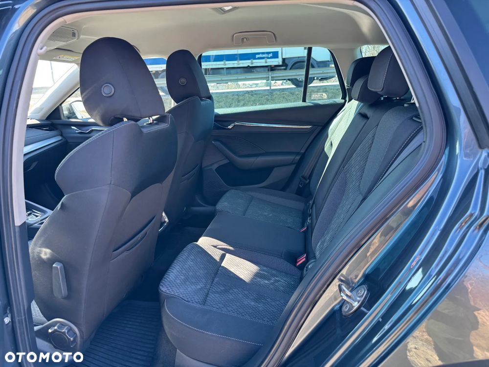 Skoda Octavia 2.0 TDI SCR Ambition DSG - 11