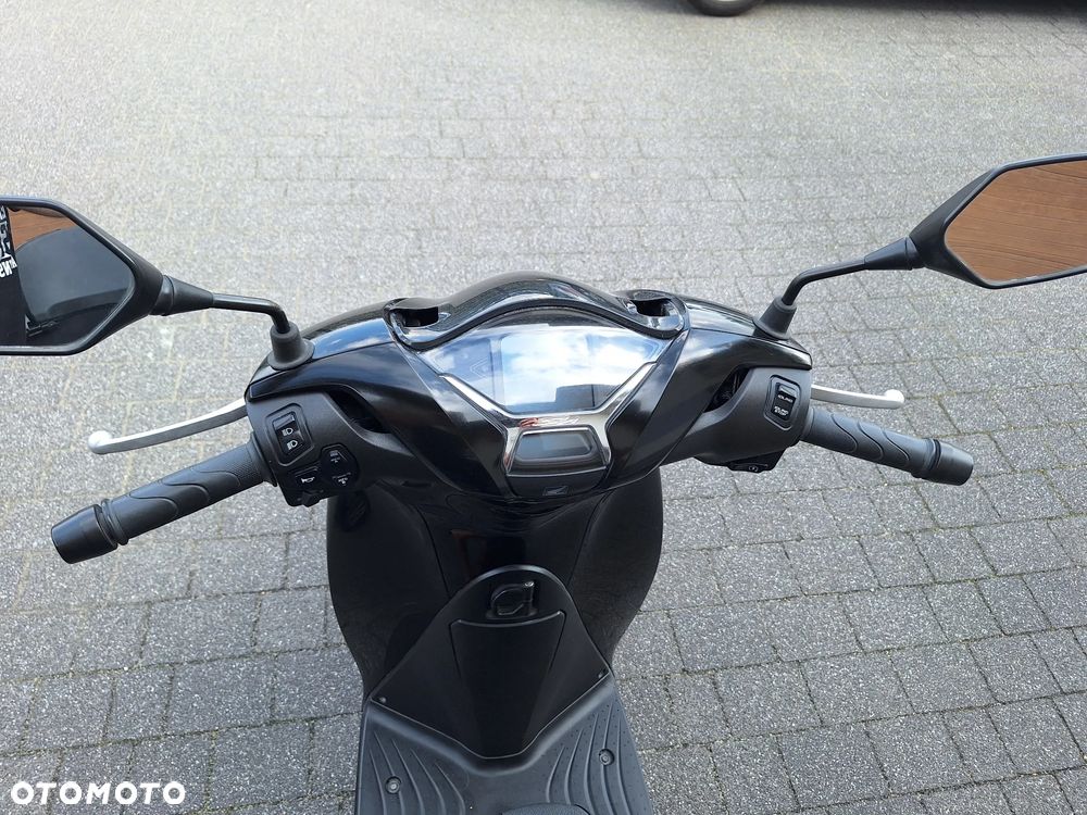 Honda SH - 9