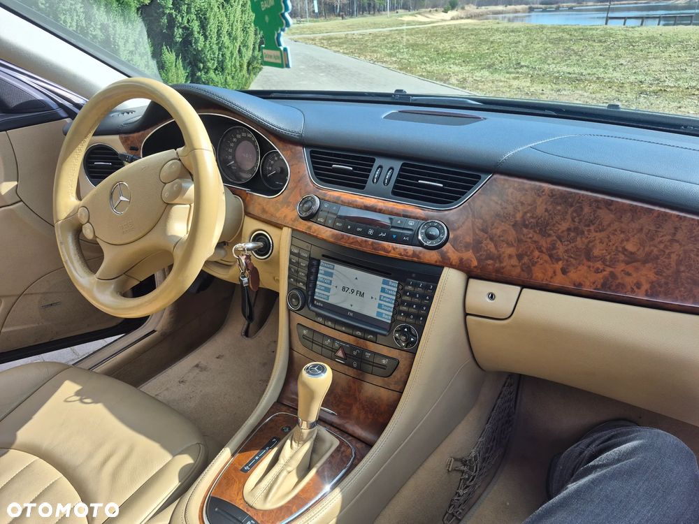 Mercedes-Benz CLS - 19