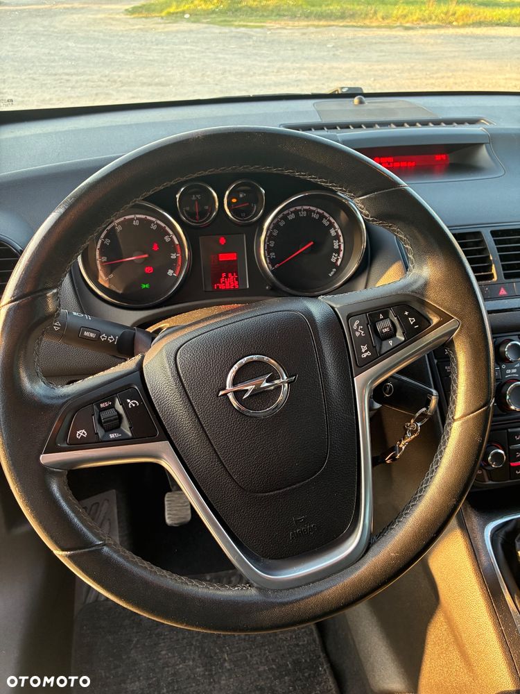 Opel Meriva - 18