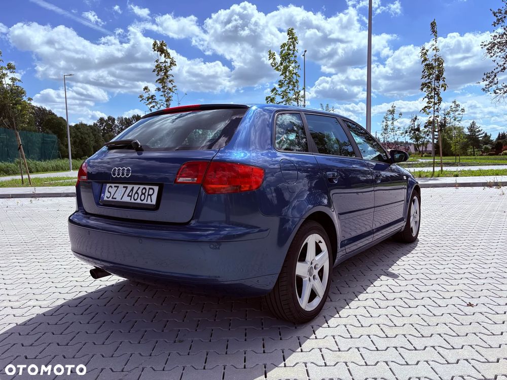 Audi A3 Sportback 1.6 FSI Ambition - 9