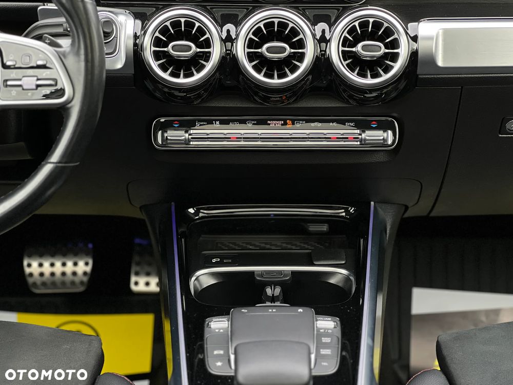 Mercedes-Benz GLB - 26