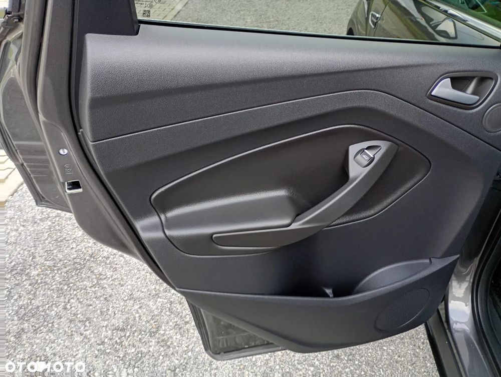 Ford Kuga 2.0 TDCi 4x4 Titanium - 21