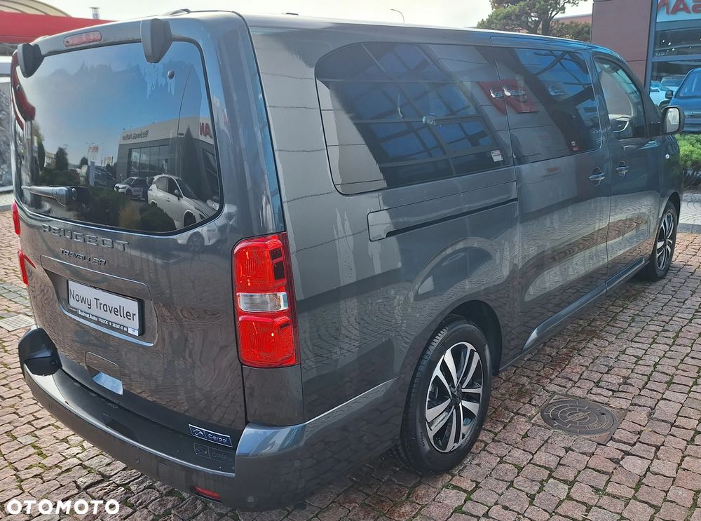 Peugeot Traveller - 24