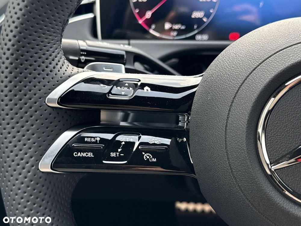 Mercedes-Benz Klasa E - 23