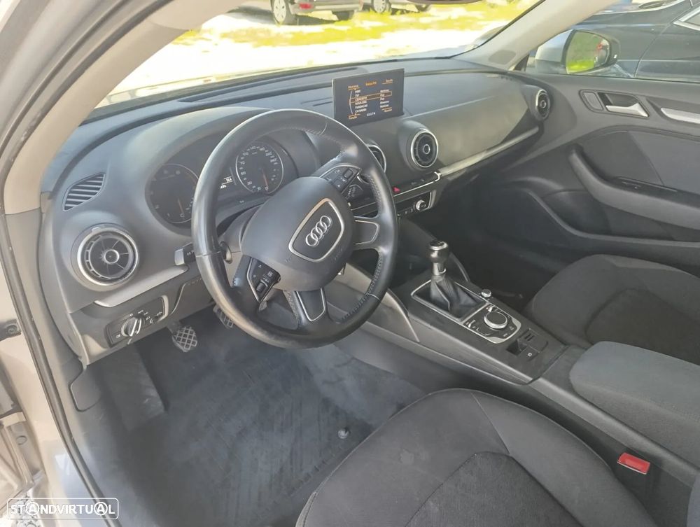 Audi A3 Sportback 1.2 TFSi Attraction - 4