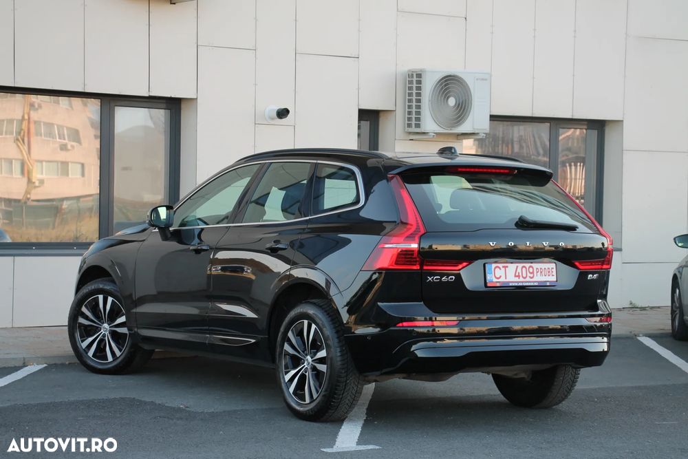 Volvo XC 60 B4 D AWD Geartronic Momentum - 12