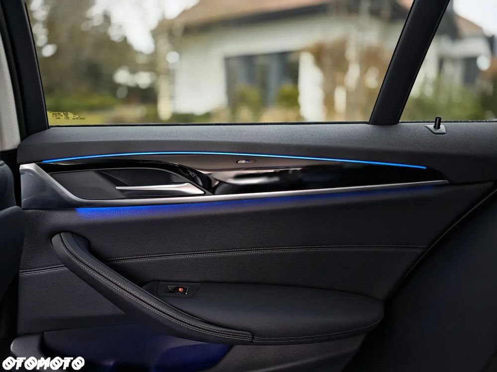 BMW Seria 5 530e iPerformance xDrive Sport Line sport - 32