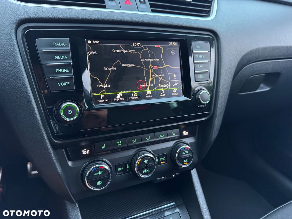 Skoda Octavia 2.0 TSI RS - 30