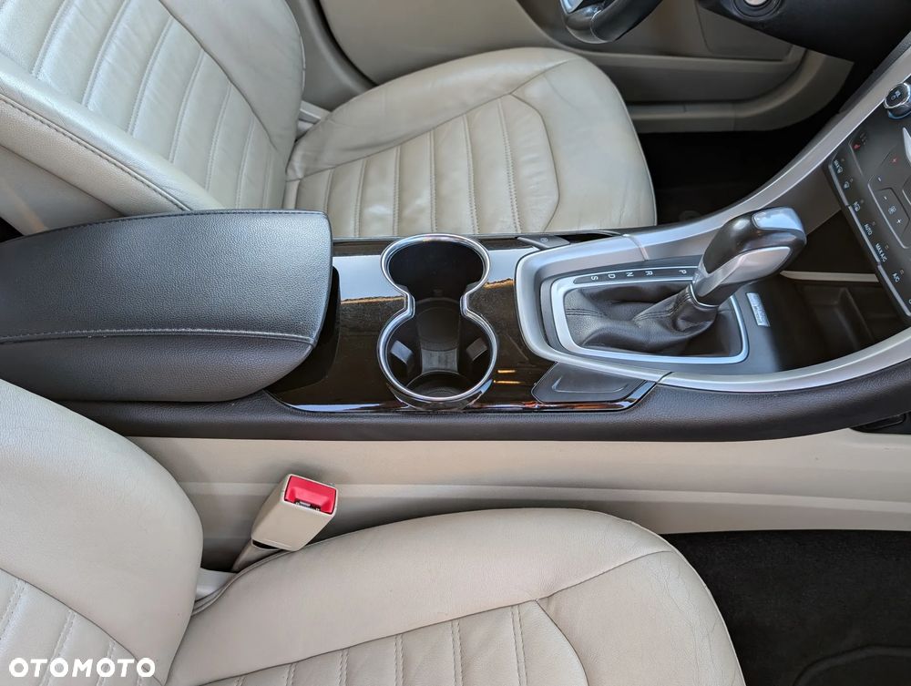 Ford Mondeo - 23
