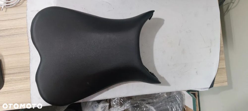 * SUZUKI GSX-R 600 750 K6 K1 siedzenie kierowcy nr 4 - 1