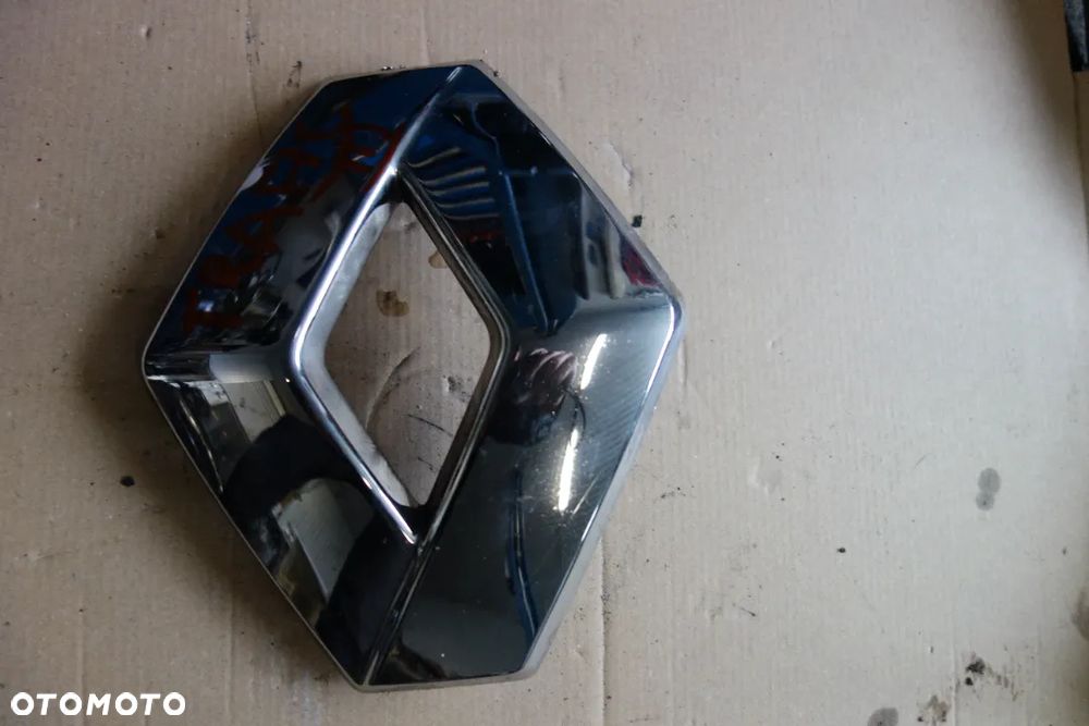 EMBLEMAT ZNACZEK RENAULT TRAFIC III - 2