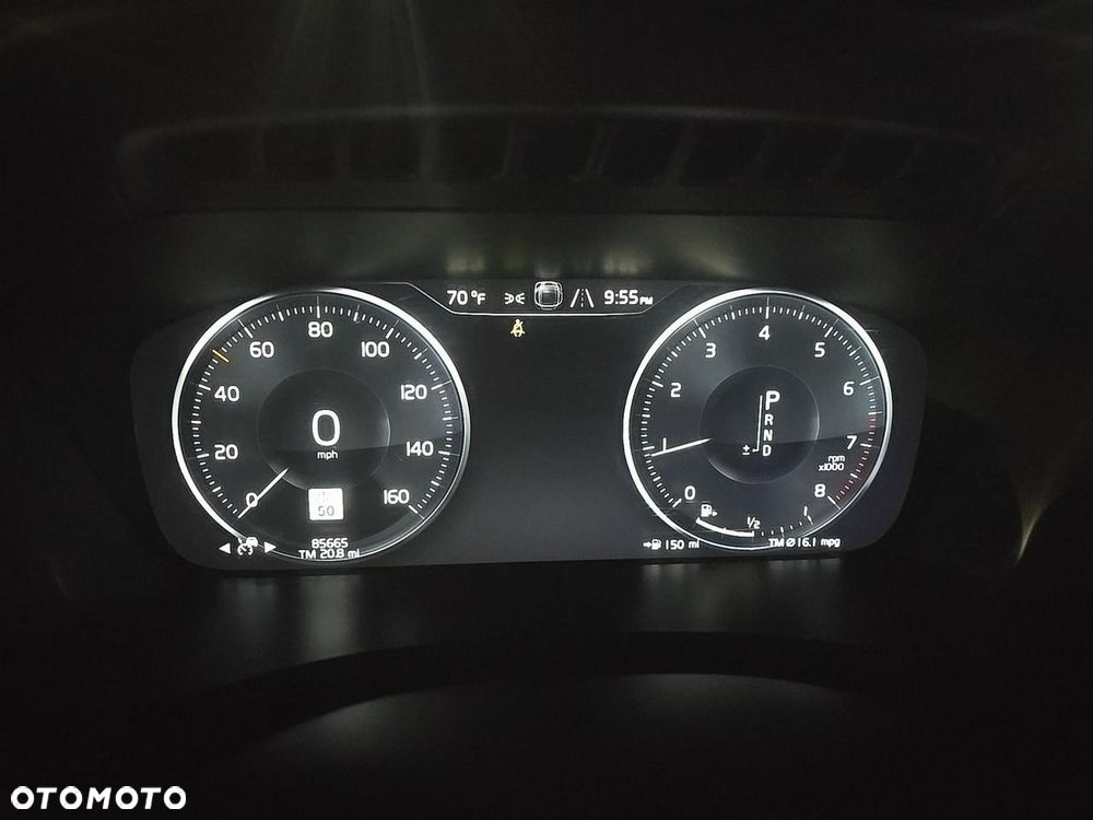 Volvo XC 90 - 8