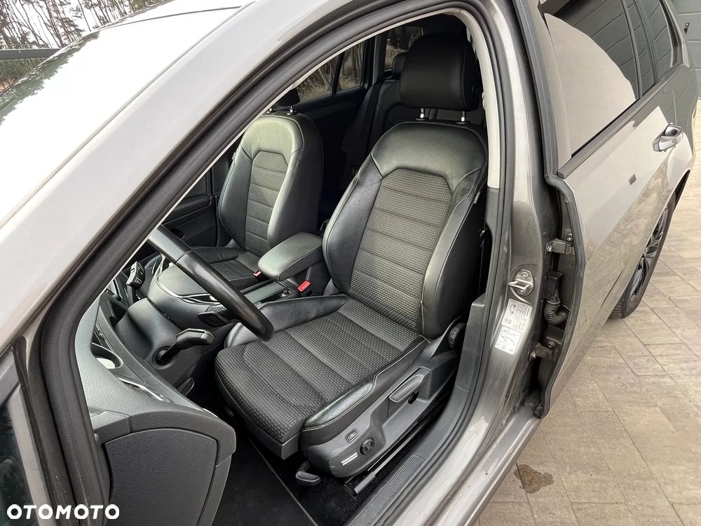 Volkswagen Golf Variant 1.6 BlueTDI DSG Comfortline - 32