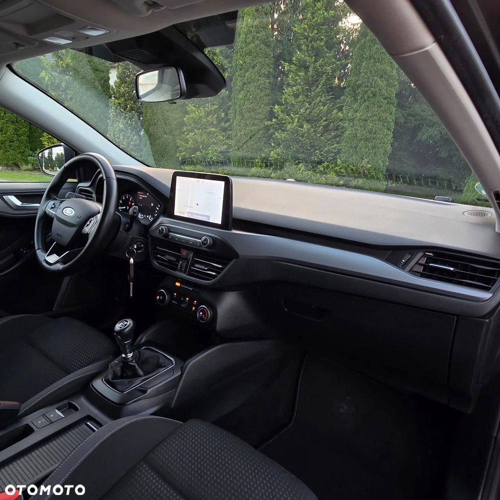 Ford Focus SW 1.0 EcoBoost Hybrid TITANIUM X - 26