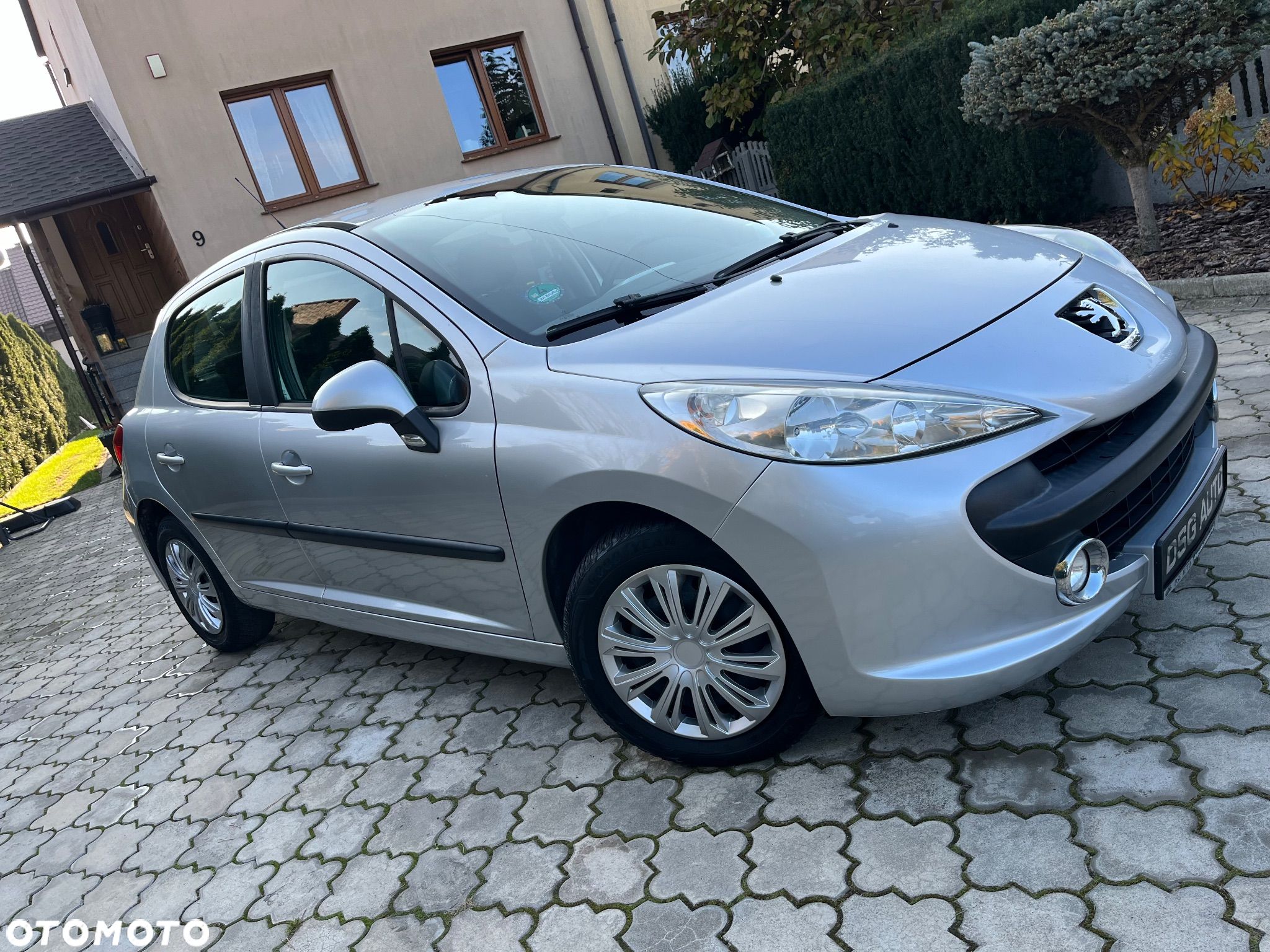 Peugeot 207 1.6 Trendy - 1