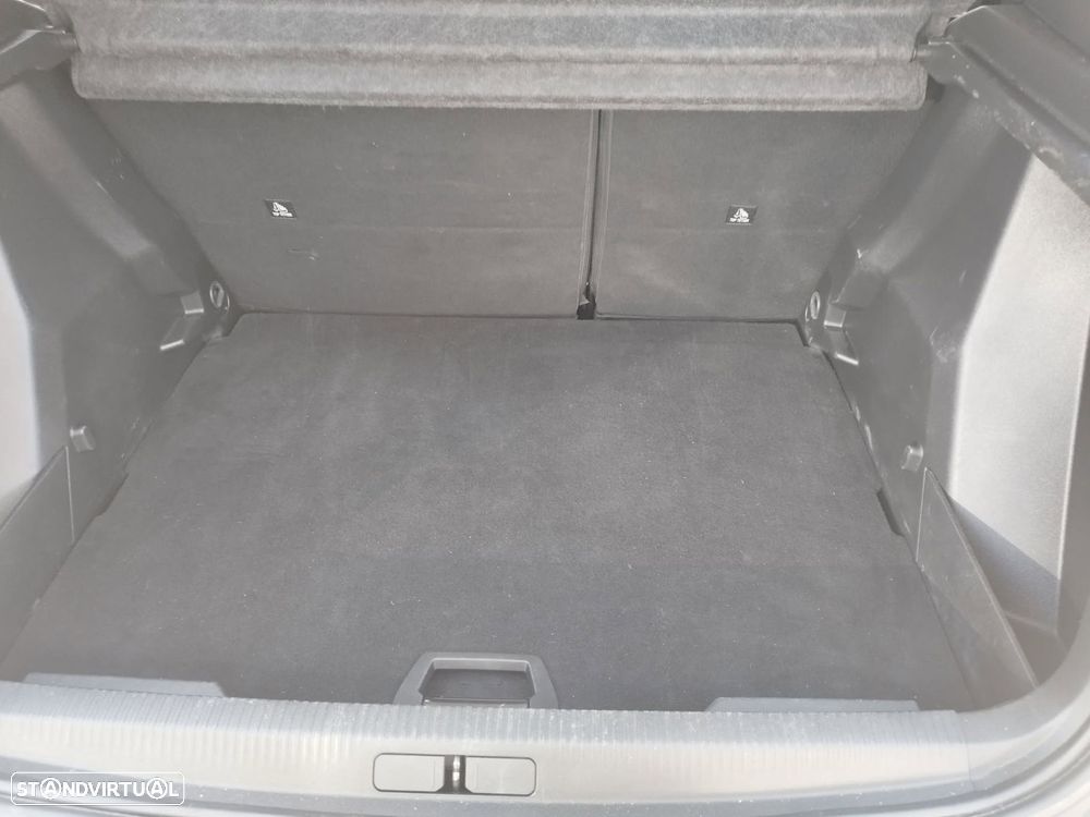 Peugeot 2008 1.2 PureTech Allure EAT8 - 10