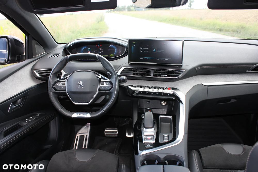 Peugeot 3008 Hybrid4 300 e-EAT8 GT - 30