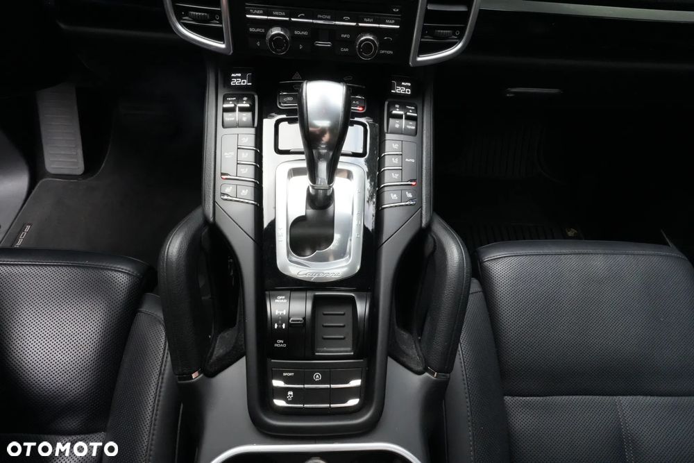 Porsche Cayenne - 10