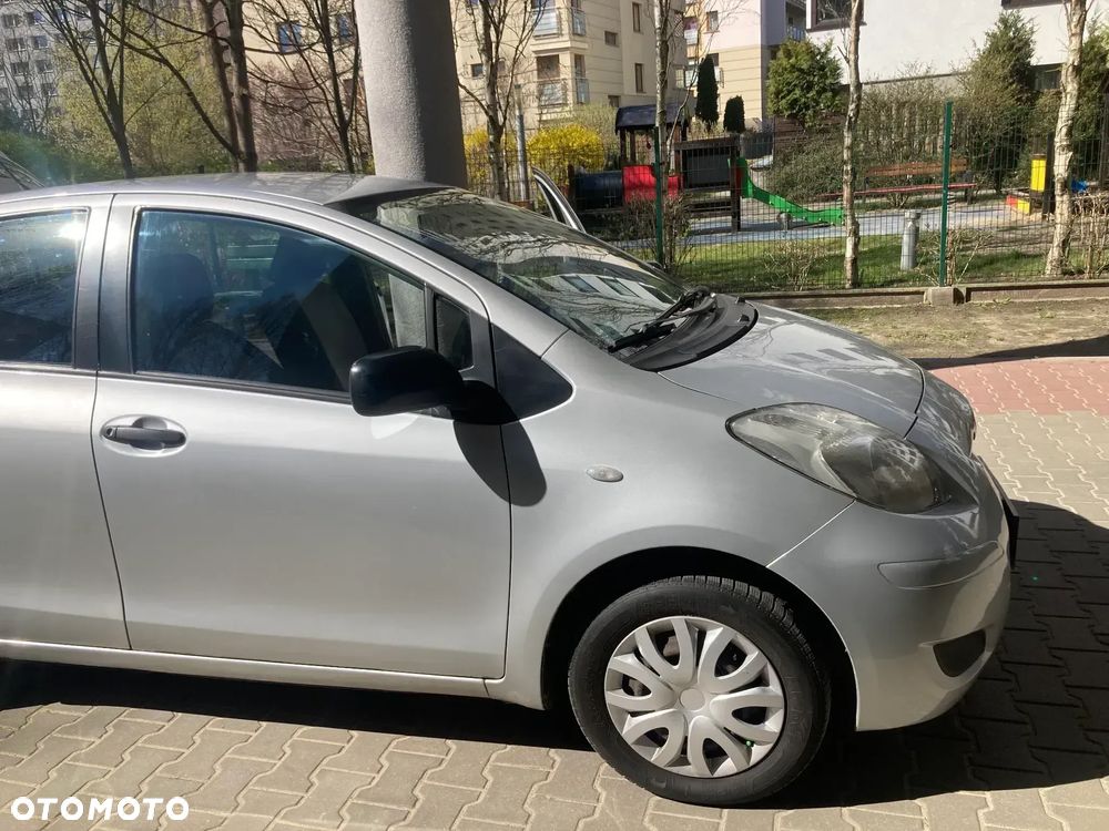 Toyota Yaris - 1