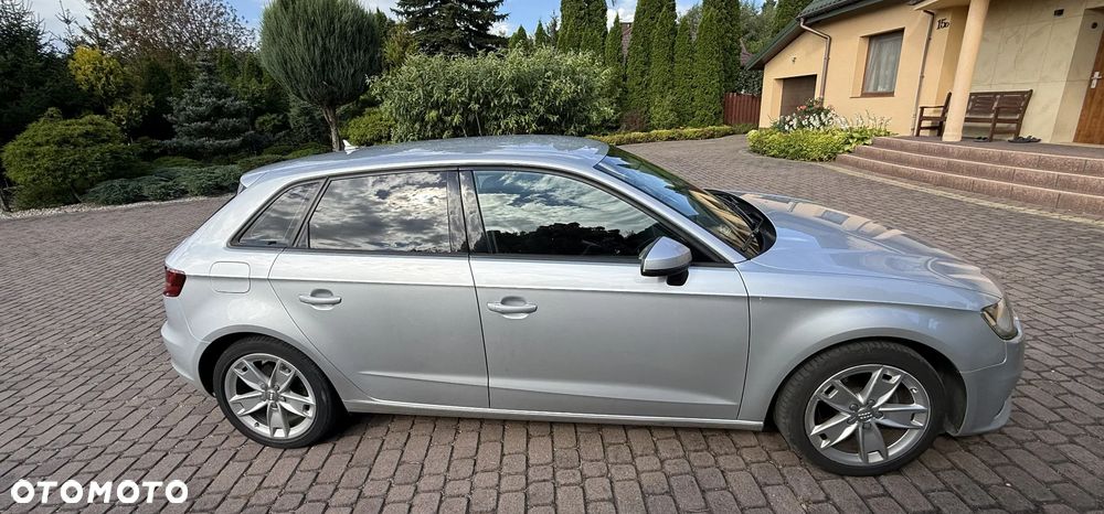 Audi A3 Sportback - 3