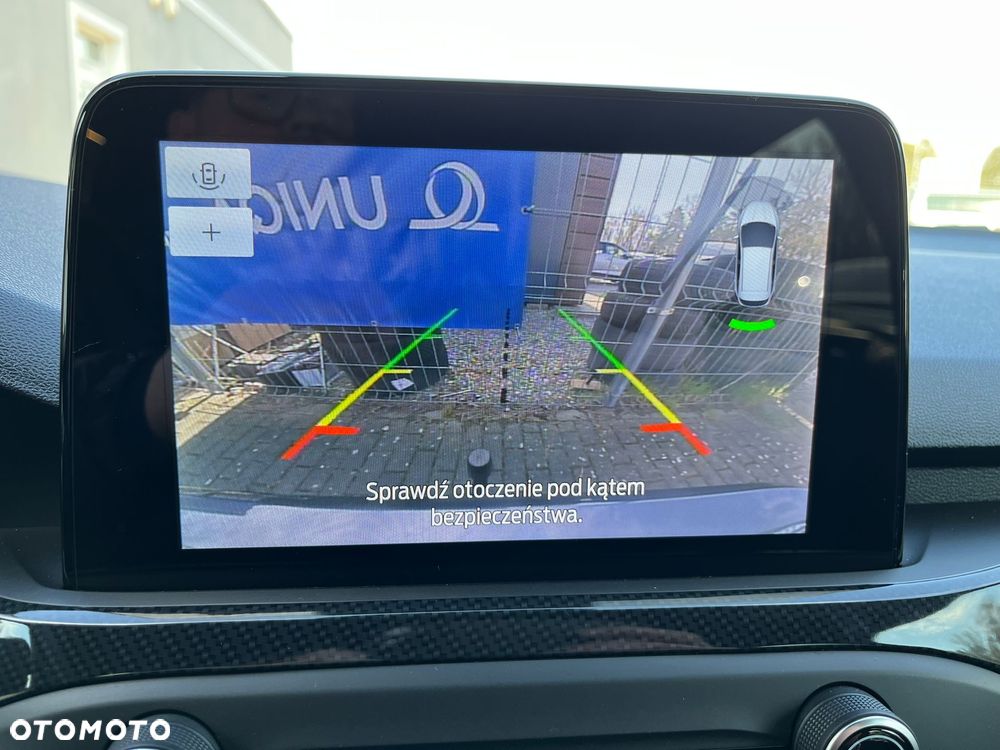 Ford Focus SW 1.5 EcoBoost S&S ST-LINE - 24