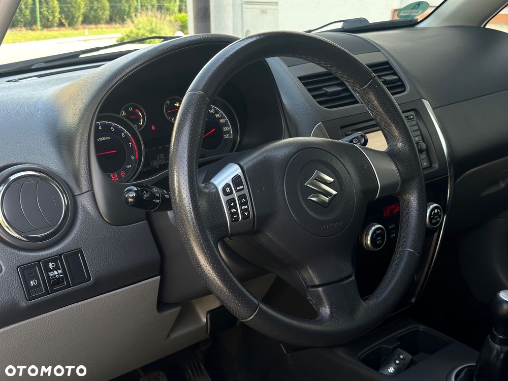 Suzuki SX4 Classic 1.6 VVT 4x4 Style - 16