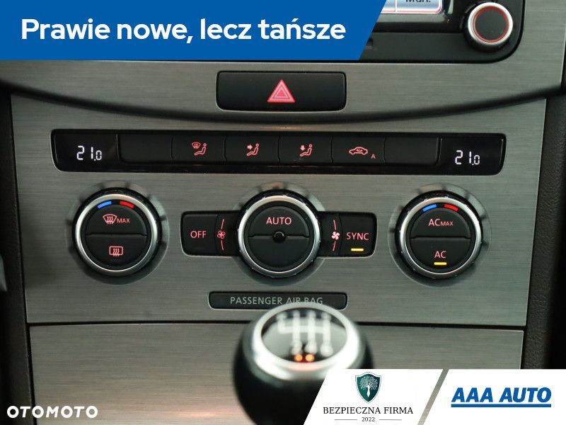 Volkswagen Passat - 13