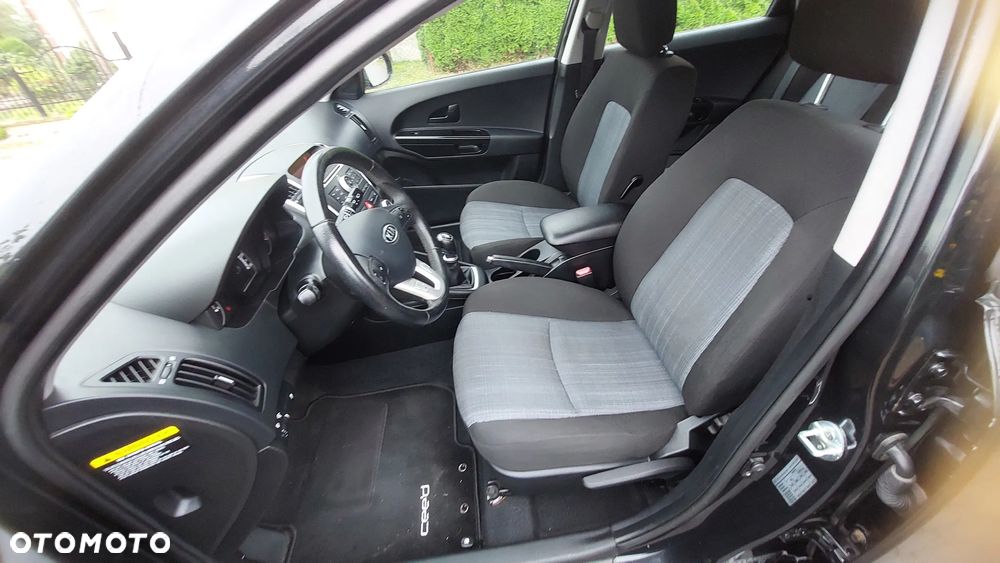 Kia Ceed 1.4 CVVT LX Basis - 8
