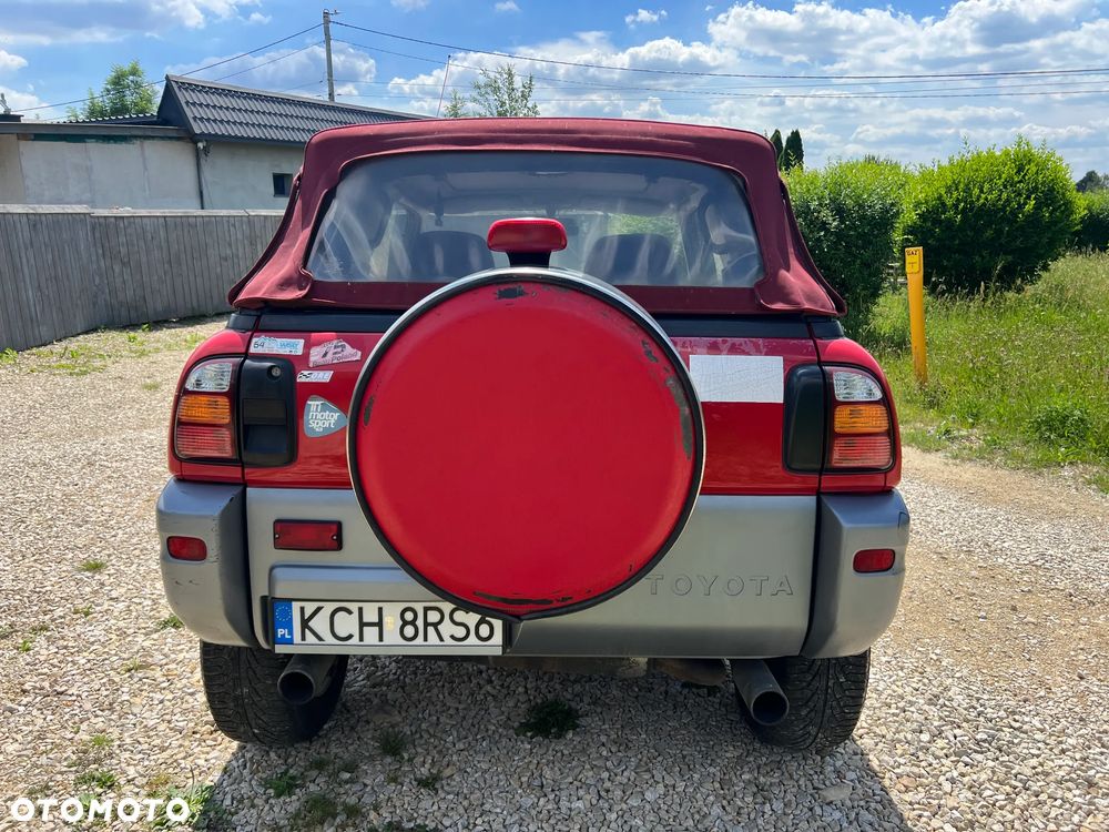 Toyota RAV4 2.0 - 5