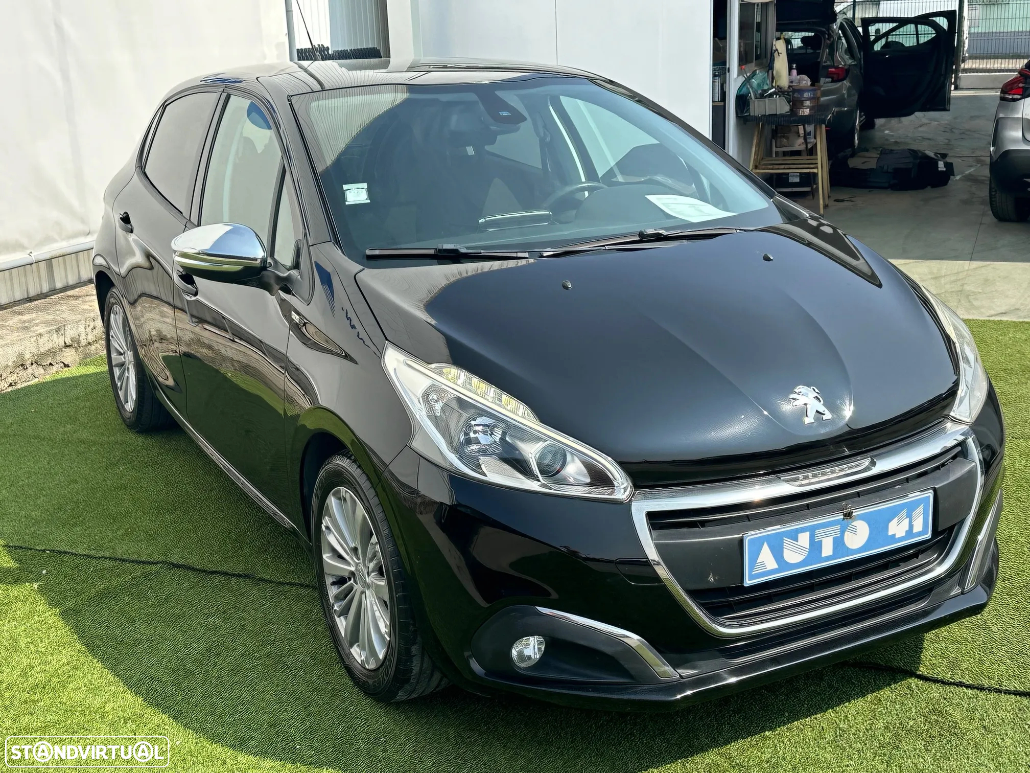 Peugeot 208 1.6 BlueHDi Style - 3