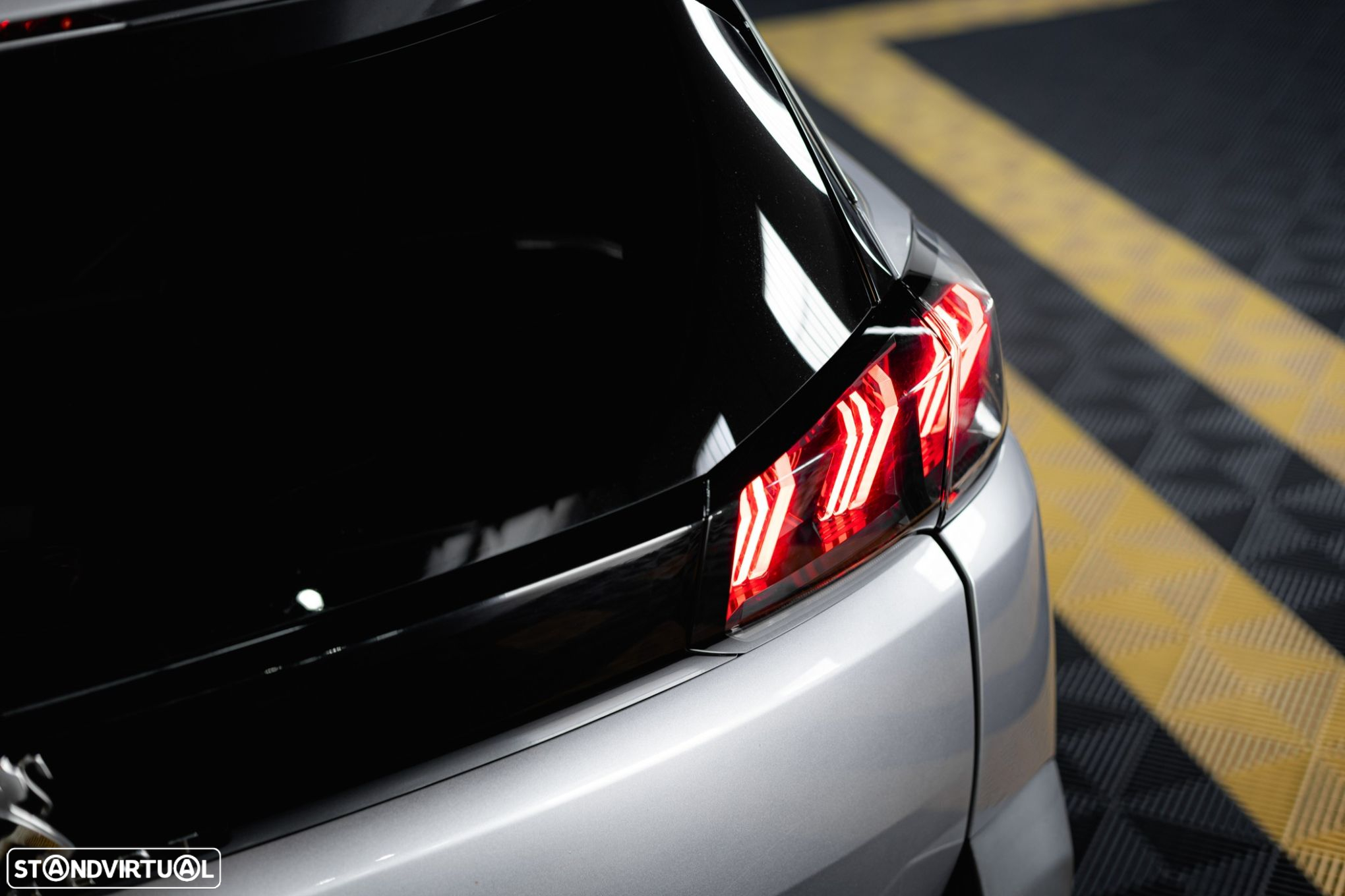 Peugeot 5008 BlueHDI 130 EAT8 Allure - 8