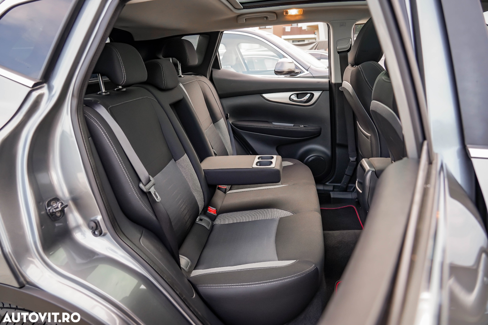 Nissan Qashqai 1.6 DCI Xtronic TEKNA - 14
