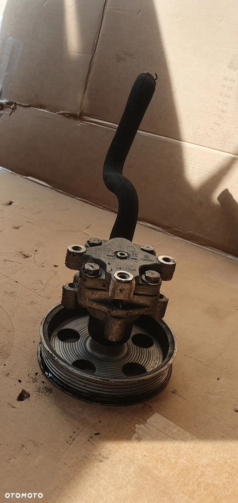 Pompa wspomagania kierownicy Audi A4 B7 2.0 TFSI 8E0145155ES 06B145255 - 5