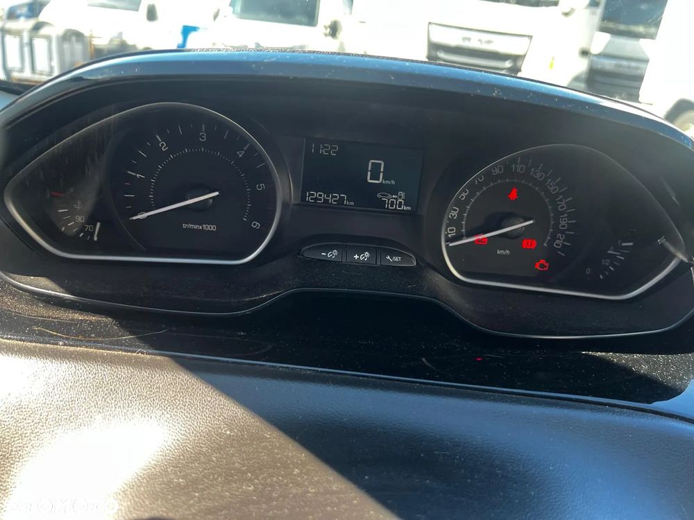 Peugeot 208 Blue-HDi 120 Stop&Start Allure - 18