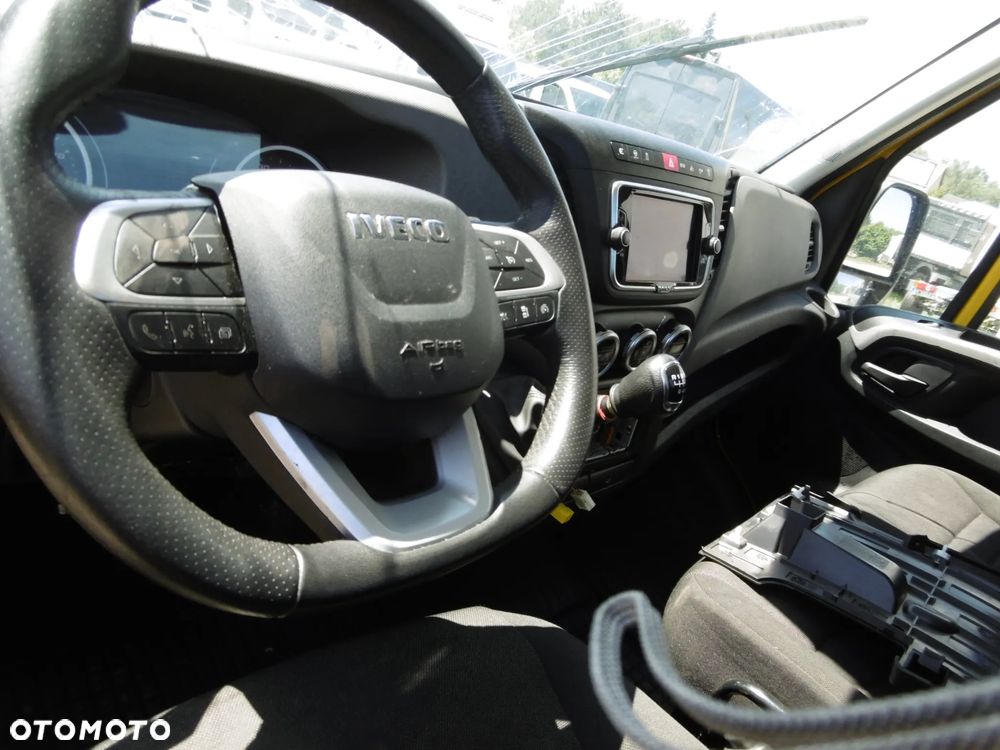Iveco Daily - 12