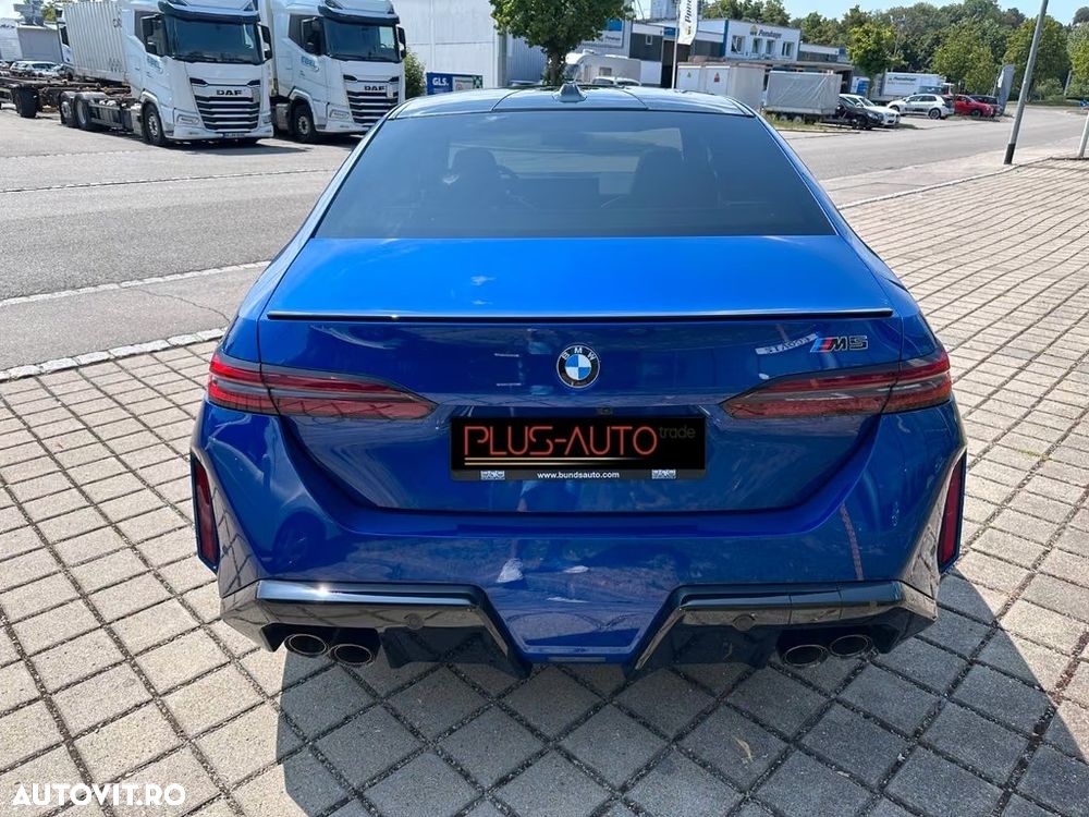 BMW M5 xDrive - 9