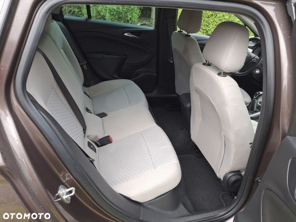 Opel Astra 1.0 Turbo Start/Stop Sports Tourer Business - 13