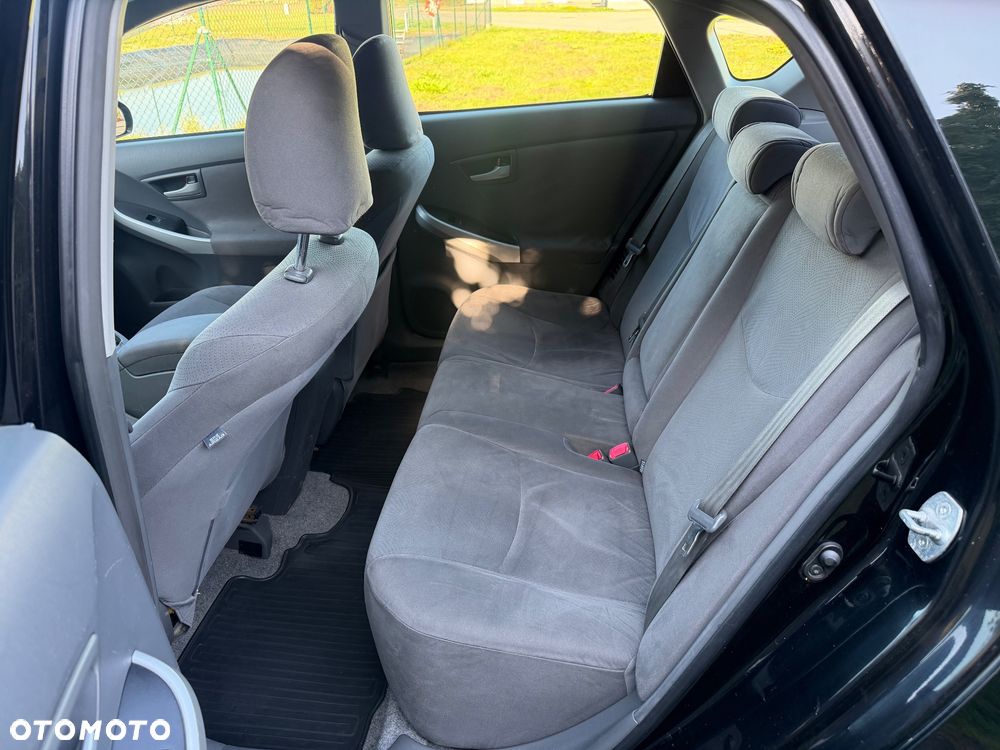 Toyota Prius - 17