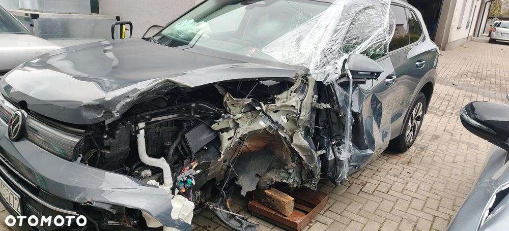 Volkswagen Tiguan 1.5 eTSI Elegance DSG - 11