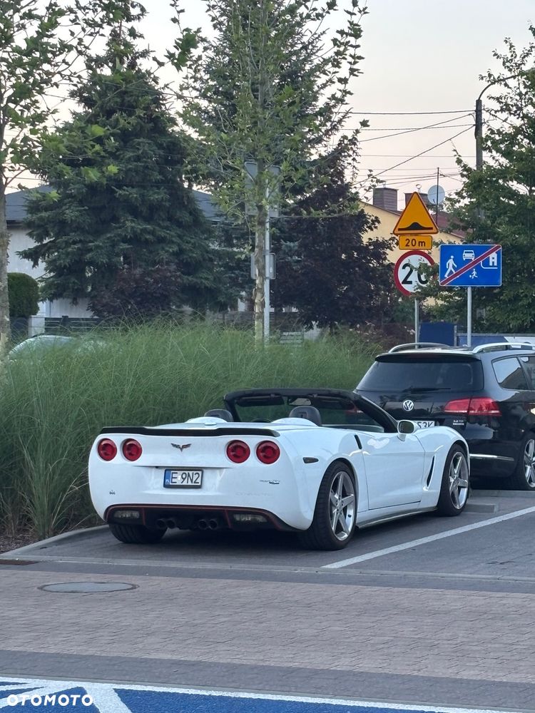 Chevrolet Corvette - 2